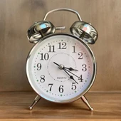 Gümüş Metal Alarmlı Masa Saati - 1