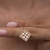 Gümüş Rose Dörtgen Zirkon Taşlı Kadın Kolye thumbnail 5