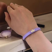 14 Ayar Altın Plakalı Harfe Özel Doğal Mor Derili Taç Figürlü Hediye Bileklik-513 thumbnail 2
