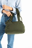 Yumuşak Dokulu Ultra Hafif, Esnek ve Su Geçirmez Polyamid Kumaş Omuz ve Kol Çantası Koyu Yeşil Model: (571-13-14F) thumbnail 3
