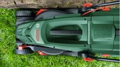 BOSCH Universal Rotak 37-555 Elektrikli Çim Biçme Makinası 37 Cm Bıçaklı 1400 Watt - 4