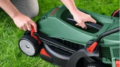 BOSCH Universal Rotak 34-405 Elektrikli Çim Biçme Makinası 34 Cm Bıçaklı 1300 Watt - 4