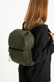 Yumuşak Dokulu Ultra Hafif, Esnek ve Su Geçirmez Polyamid Kumaş Sırt Çantası Koyu Yeşil Model: (571-13-14B) thumbnail 1