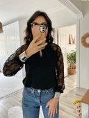 Lucky Life Kadın Uzun Kollu Göğüs Pencere Detay Yaka Boğazlı Kolları Tüllü Sandy Bluz thumbnail 4