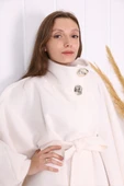 Düğme Detaylı Panço 70060 Ekru thumbnail 7