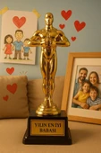 Dekoratif Hediye Sevgiliye Eşe En İyi Babaya Sevdiklerinize Yılın En İyi Babası Biblosu Ödül Kupası - 1