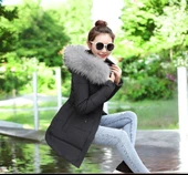 Orta Boy Kürklü Kapüşonlu Su Geçirmez Kadın Siyah Mont thumbnail 2