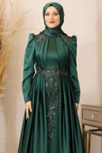 Karaca Önü Drapeli Aplikli Tesettür Abiye Zümrüt thumbnail 2