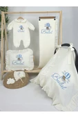 gros shop Müslin Yeni Doğan 4Katlı Organik %100Pamuk Kişiye Özgü Nakışlı Hastane Çıkış Seti (Ayıcık Model-3) thumbnail 2