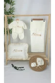 gros shop Müslin Yeni Doğan 4Katlı Organik %100Pamuk Kişiye Özgü Nakışlı Hastane Çıkış Seti-Papatya thumbnail 2
