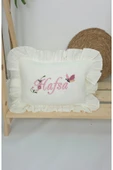 gros shop Müslin Yeni Doğan 4Katlı Organik %100Pamuk Kişiye Özgü Nakışlı Hastane Çıkış Seti(Kelebekli Papatya) thumbnail 2