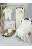 gros shop Müslin Yeni Doğan 4Katlı Organik %100Pamuk Kişiye Özgü Nakışlı Hastane Çıkış Seti(Tavşan Model-3) thumbnail 2