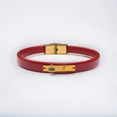 14 Ayar Altın Plakalı Harfe Özel Koyu Kırmızı Derili Taç Motifli Hediye Bileklik-567 thumbnail 1