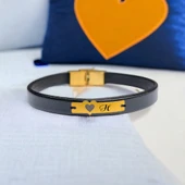 14 Ayar Altın Plakalı Harfe Özel Doğal Siyah Derili Kalp Figürlü Hediye Bileklik-568 thumbnail 1