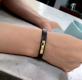 14 Ayar Altın Plakalı Harfe Özel Doğal Siyah Derili Taç Motifli Hediye Bileklik-569 thumbnail 2