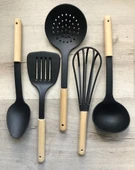 5 PARÇA TEFLON DOSTU ŞIK AHŞAP SAPLI SERVİS SETİ - 1