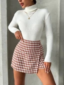 İki düğmeli kaz ayağı desen ch kumaş şort etek bordobeyaz h26414 thumbnail 7