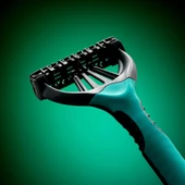 Wilkinson Sword Xtreme 3 Sensitive 12 Adet XXL Erkek Tıraş Bıçağı- Hassas Ciltler thumbnail 2