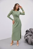 BELİ BÜZGÜLĞ TOKALI ELBİSE - 9