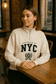 ÖNÜ FERMUARLI NYC BASKILI SWEAT - 4