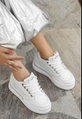 Lulu Beyaz Cilt Bağcıklı Spor Ayakkabı thumbnail 11
