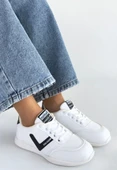 Jowen Beyaz Cilt Siyah Detaylı Bağcıklı Spor Ayakkabı thumbnail 1