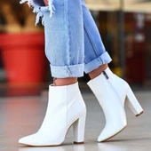 Loora Beyaz Rugan Desenli Topuklu Bot thumbnail 5