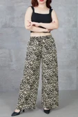 Kadın Leopar Desenli Rahat Kalıp Bol Paça Salaş Pantolon thumbnail 5