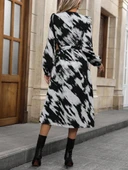 Lucky Life Kadın Uzun Kollu Kruvaze Yakalı Yandan Bağlamalı Desenli Mini Modal Elbise thumbnail 4