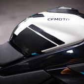 CF-450/SR İLE UYUMLU  YAN DEPO KORUMA 6D KARBON KAYDIRMAZ TANK PAD thumbnail 2