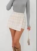 BİÇOMİ İki düğmeli kaz ayağı desen ch kumaş şort etek beyazturuncu h26414 thumbnail 1