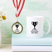 Kişiye Özel Kitapsever Temalı Beyaz Kupa Bardak ve Madalya - MK01 - 1