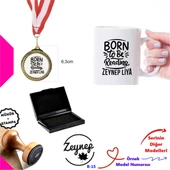 Kişiye Özel Born To Be Reading Seti - Ahşap Mühür, Madalya ve Kupa Bardak B Serisi thumbnail 1