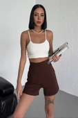 Tarz Ve Rahatlığı Bir Arada Sunan Yüksek Bel Esnek Likralı Krep Şort Kahverengi thumbnail 3