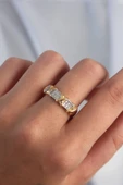 Pirinç Ayarlamalı Gümüş Renk Zirkon Taşlı XOXO Model Yüzük - TJ-BYK3284 - 2