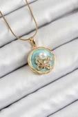 316L Çelik Zincir Zirkon Taşlı Turkuaz Sanatsal Portre İnci Detaylı Kelebek Model Gold Renk Kadın Kolye - TJ-BKO10277 - 1