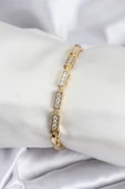 Pirinç VIP Seri Gold Renk Parçalı Model Kadın Bileklik - TJ-BB7930 thumbnail 1