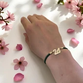 14 Ayar Altın Plakalı Harfe Özel Koyu Yeşil Örgü İpli Kuğu Kuşu Motifli Hediye Bileklik-607 thumbnail 2