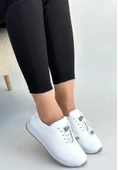 Finna Beyaz Cilt Bağcıklı Spor Ayakkabı thumbnail 1