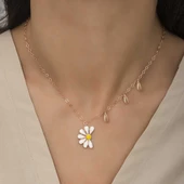 Gümüş Rose Papatya Seviyor Sevmiyor Bayan Kolye thumbnail 2