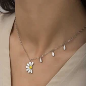 Gümüş Rodyum Papatya Seviyor Sevmiyor Bayan Kolye thumbnail 5