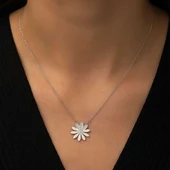 ​Gümüş Çiçek Bayan Kolye thumbnail 3
