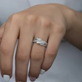 Gümüş Zirkon Taşlı Bayan Yüzük thumbnail 2