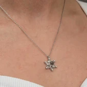 Gümüş 100 Dilde Seni Seviyorum Kar Tanesi Kadın Kolye thumbnail 5