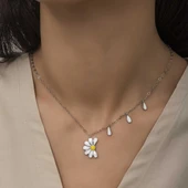 Gümüş Rodyum Papatya Seviyor Sevmiyor Bayan Kolye thumbnail 2