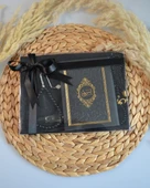 Hediyelik Termo Deri Yasin Seti – Örtü, Takke, Tesbih, Esans – Mevlit, Umre, Hac Hediyeliği thumbnail 3