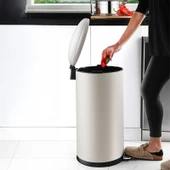 Bombe Kapaklı Çelik Çöp Kovası - Krem - 40 lt thumbnail 2