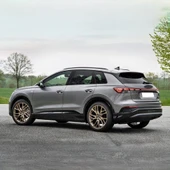 Audi Q4 E-Tron 2023-2026 Arka Cam Silecek Kolu Takımı Set 4KE955407 thumbnail 2