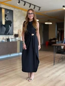 Kadın Sıfır Kollu Bisiklet Yaka Belden Büzgülü Yırtmaç Detaylı Janjan Krep Elbise thumbnail 2