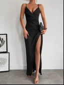 Kadın Askılı Kruvaze Yaka Derin Yırtmaçlı Krep Elbise thumbnail 8